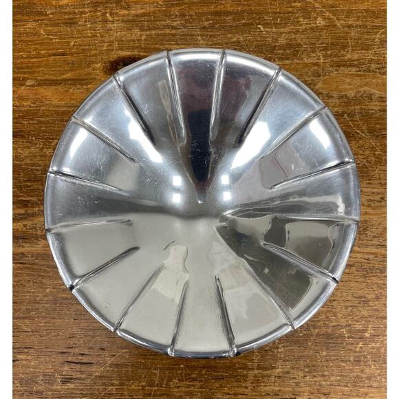 New Wilton Armetale Pleats Small Round Bowl. - Picture 1 of 3